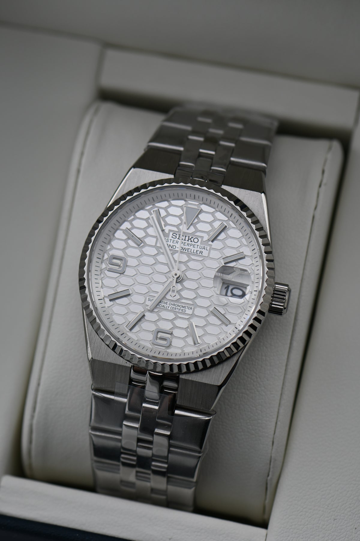 Land Mod Silver - White