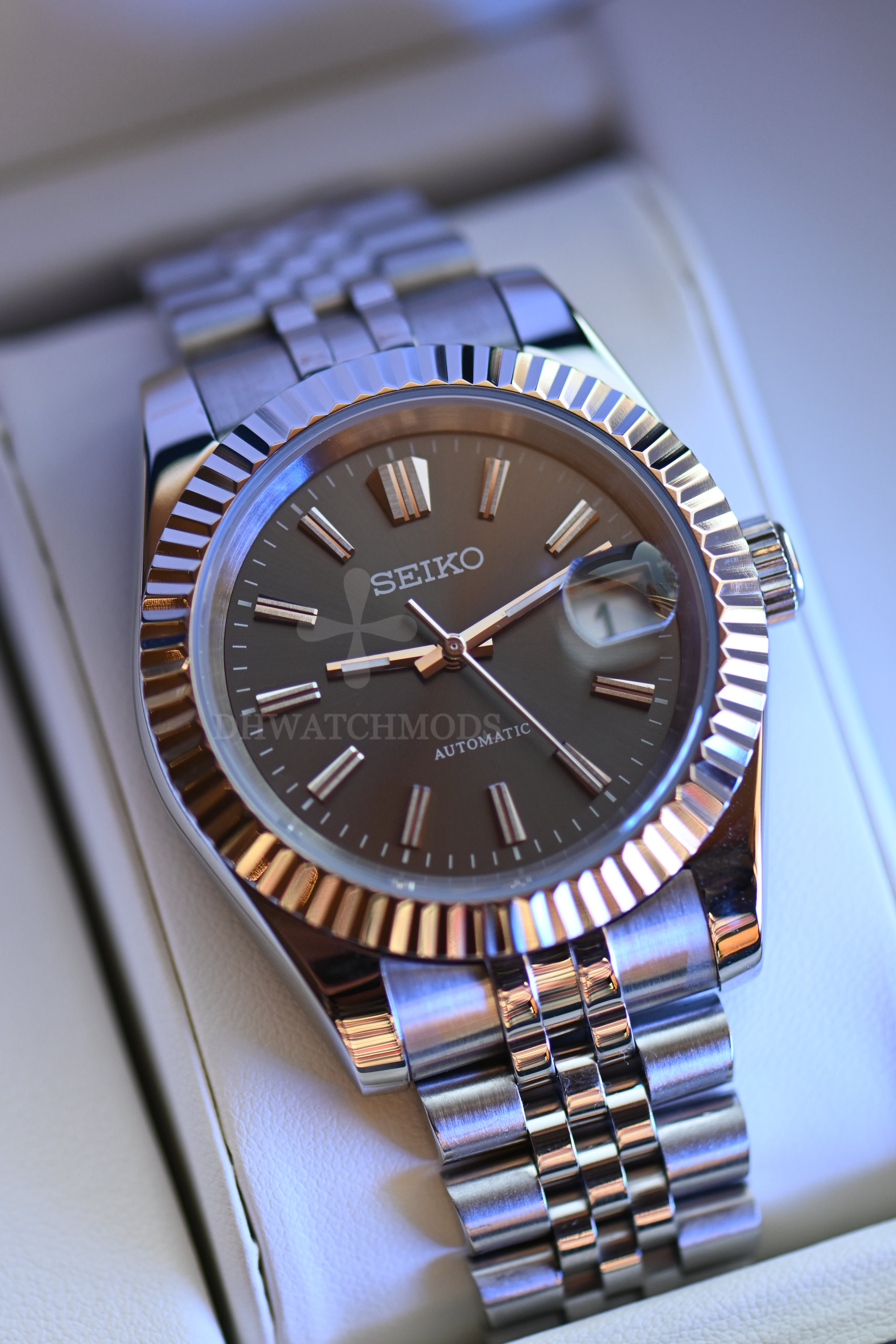 SEIKO Mod EX1 グレー　ハイクラスカスタム Seikojust Mod Silver - Sunburst Grey – DHWATCHMODS