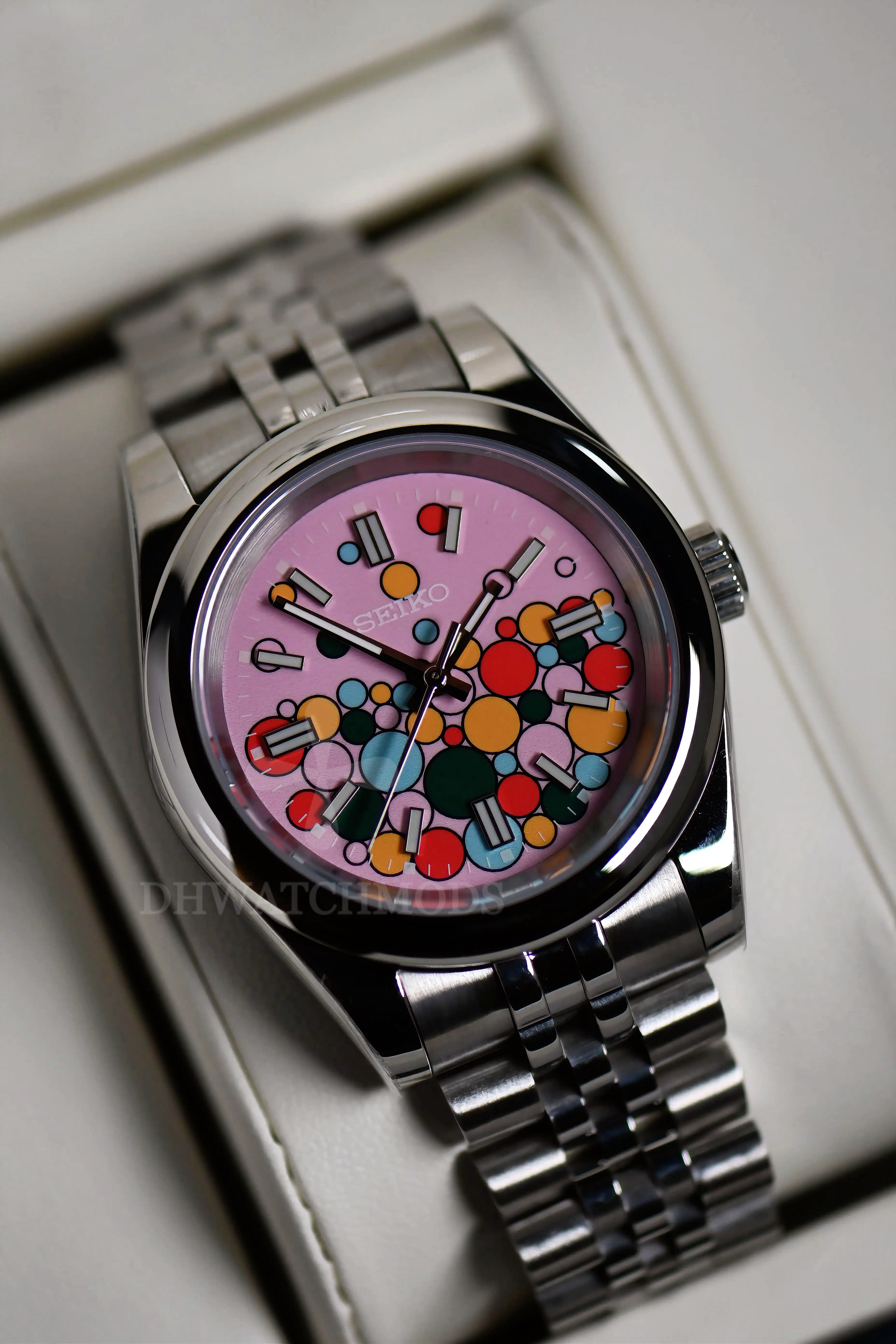 Seikojust Mod - "Celebration" His and Hers Set