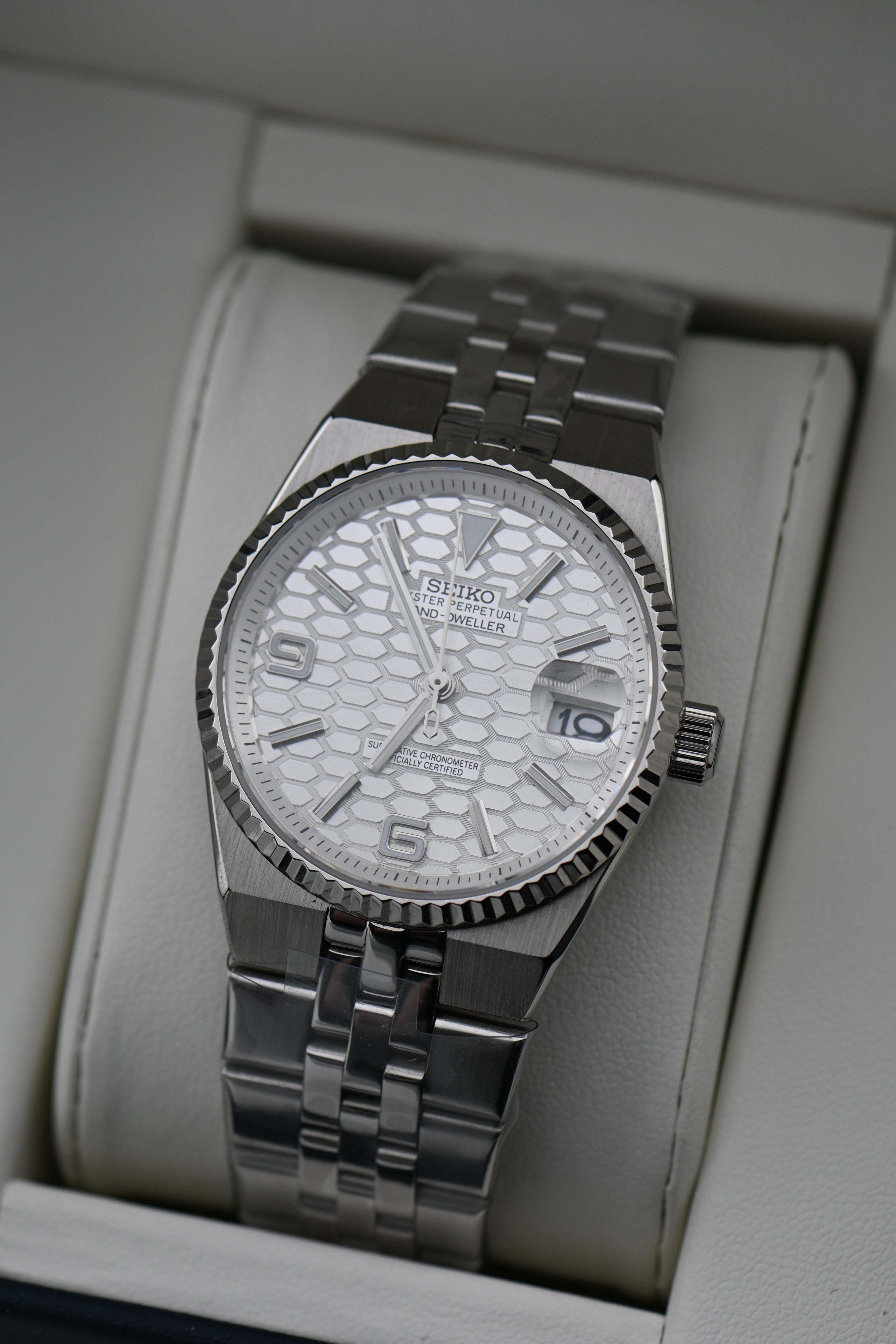 Land Mod Silver - White