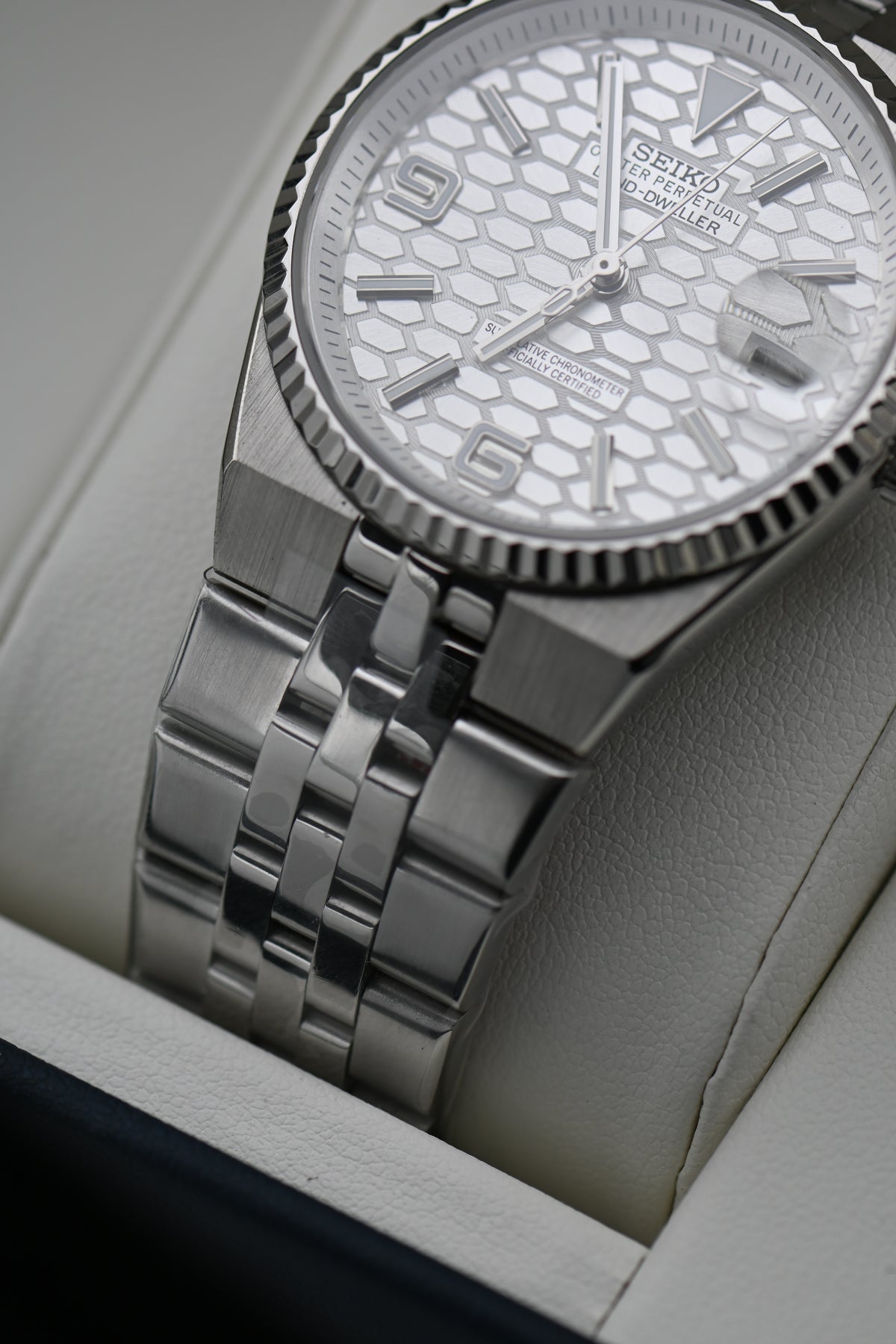 Land Mod Silver - White