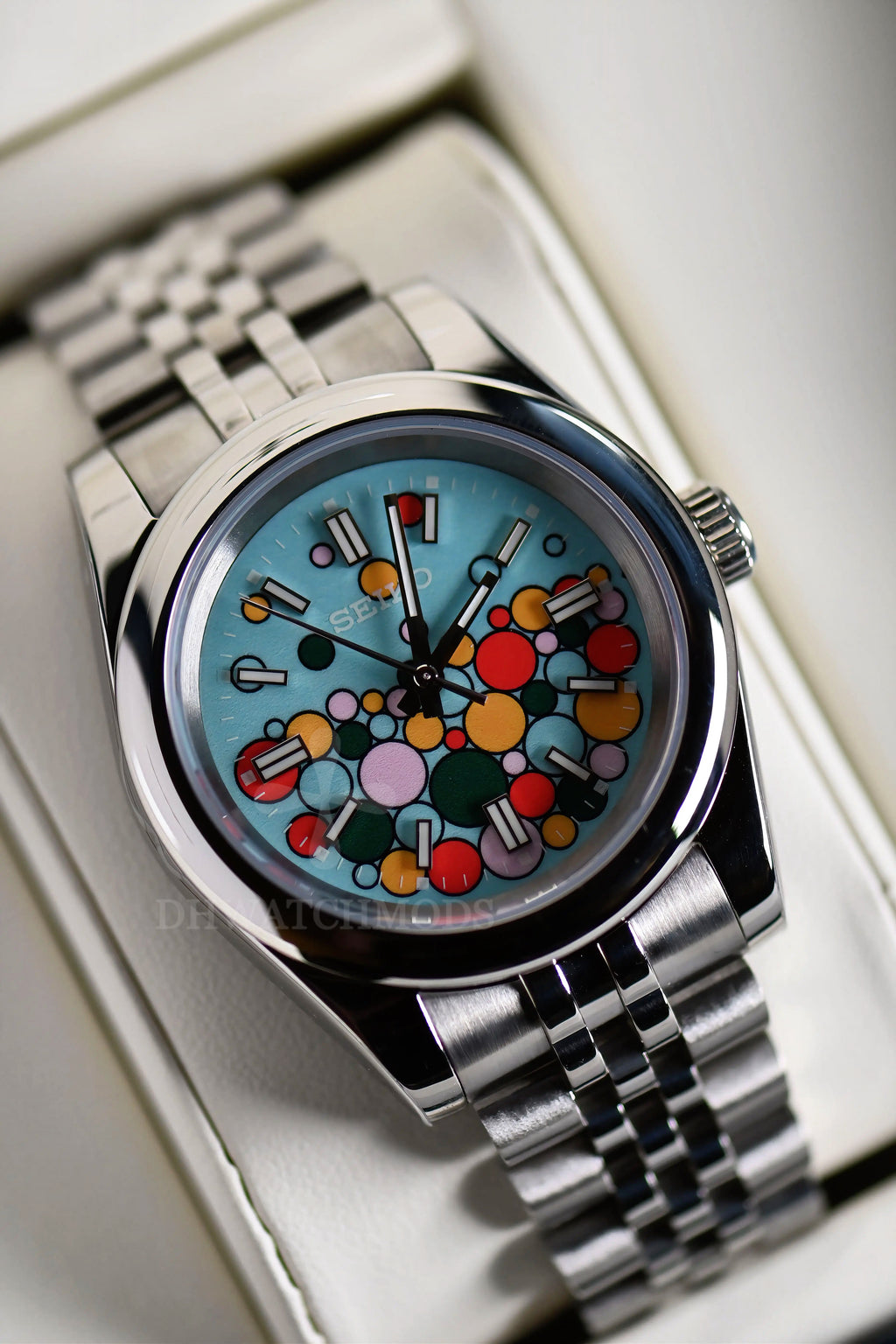 Seikojust Mod - "Celebration" His and Hers Set