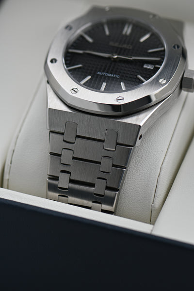 Oak Mod - Stainless Steel Black Dial